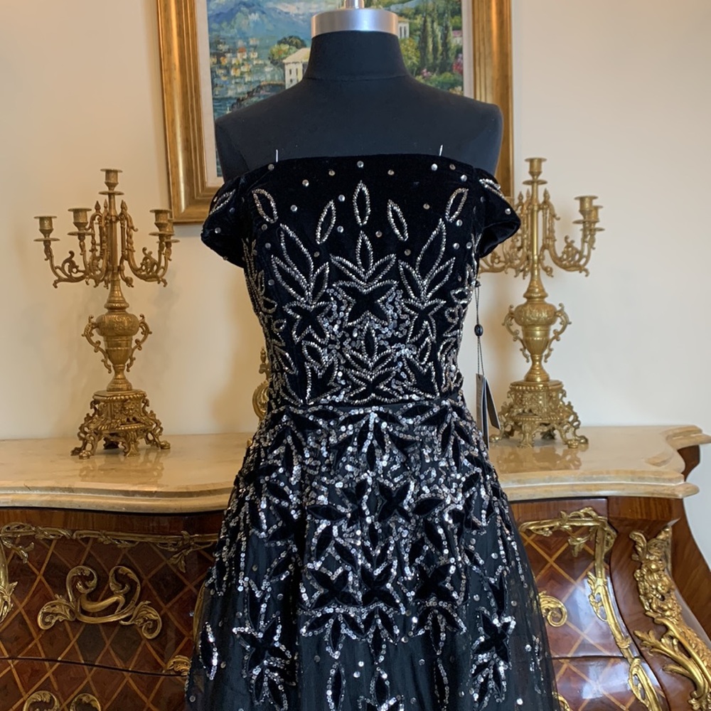 Velvet beaded bodice formal prom evening gown - Picture 3 of 6